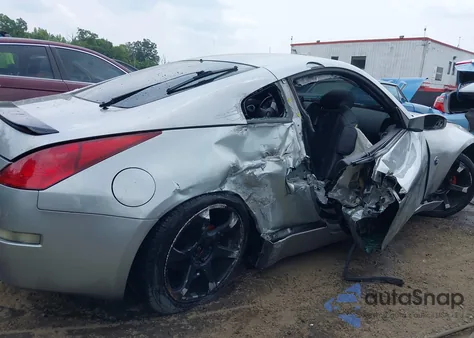 2005 Nissan 350Z Touring z USA, uszkodzony, nr VIN JN1AZ34E25M651571